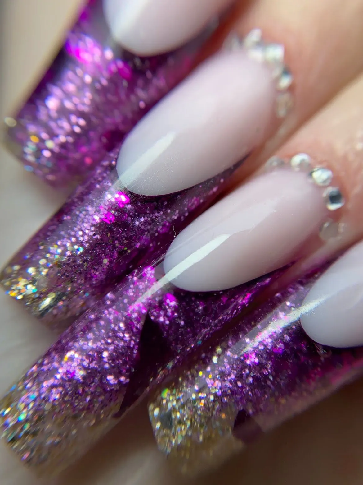 Aurora Nailroom - rad 8